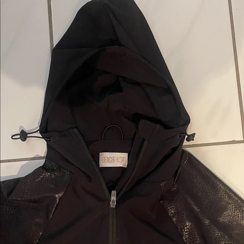 Beach Riot Black Hooded Jacket - Picture 5 of 7